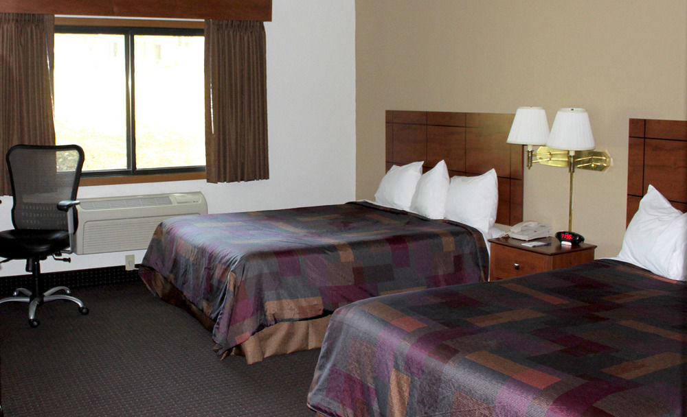 Americinn By Wyndham Lake City Экстерьер фото