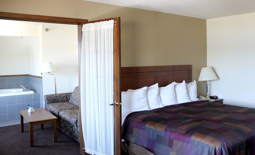 Americinn By Wyndham Lake City Экстерьер фото