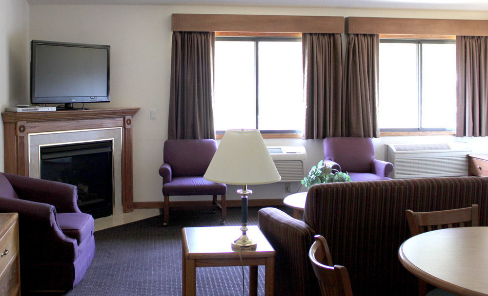 Americinn By Wyndham Lake City Экстерьер фото