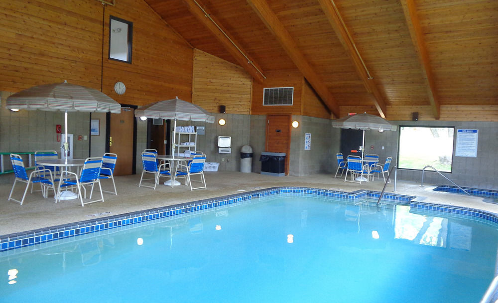 Americinn By Wyndham Lake City Экстерьер фото